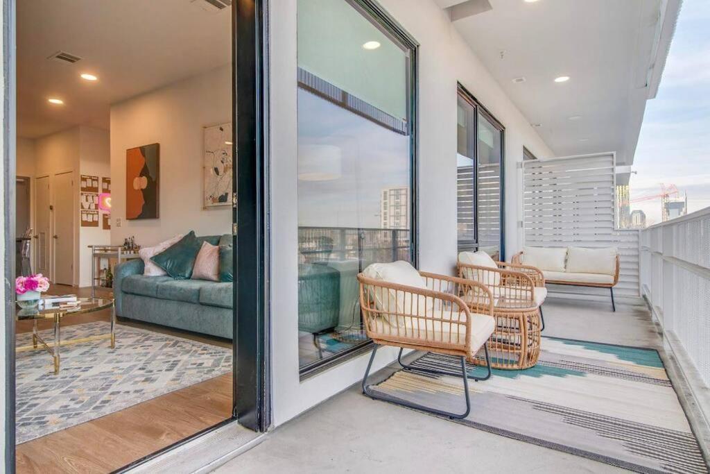 Stylish Downtown Condo W/ Pool & Parking Nashville Esterno foto