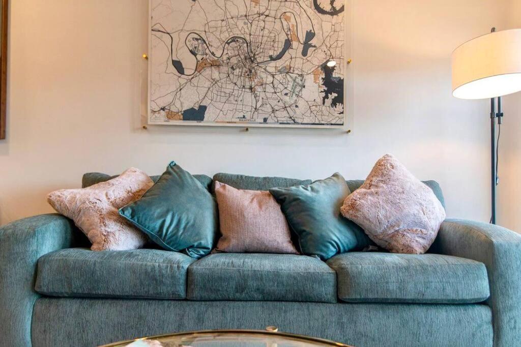 Stylish Downtown Condo W/ Pool & Parking Nashville Esterno foto