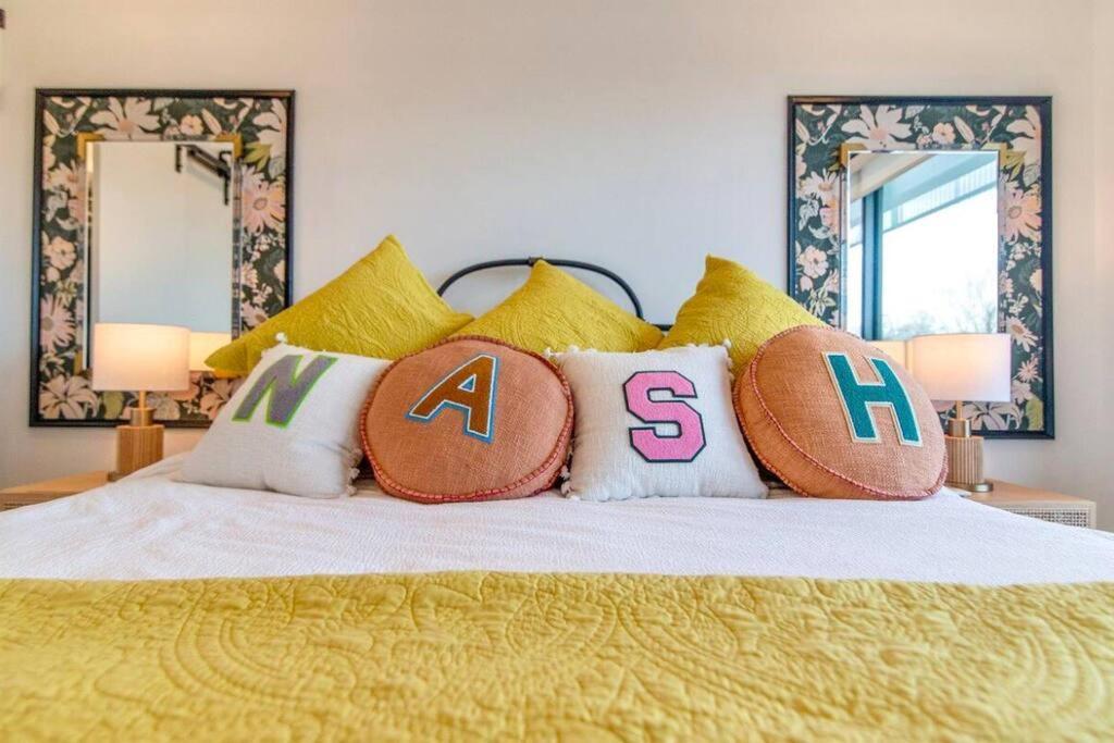 Stylish Downtown Condo W/ Pool & Parking Nashville Esterno foto