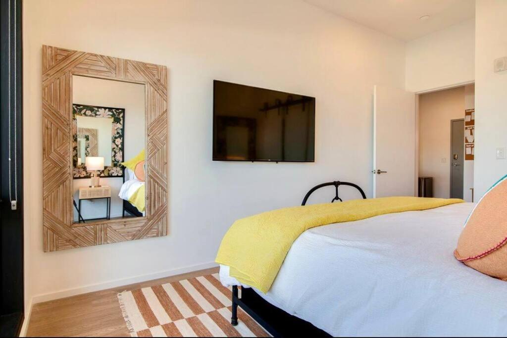 Stylish Downtown Condo W/ Pool & Parking Nashville Esterno foto